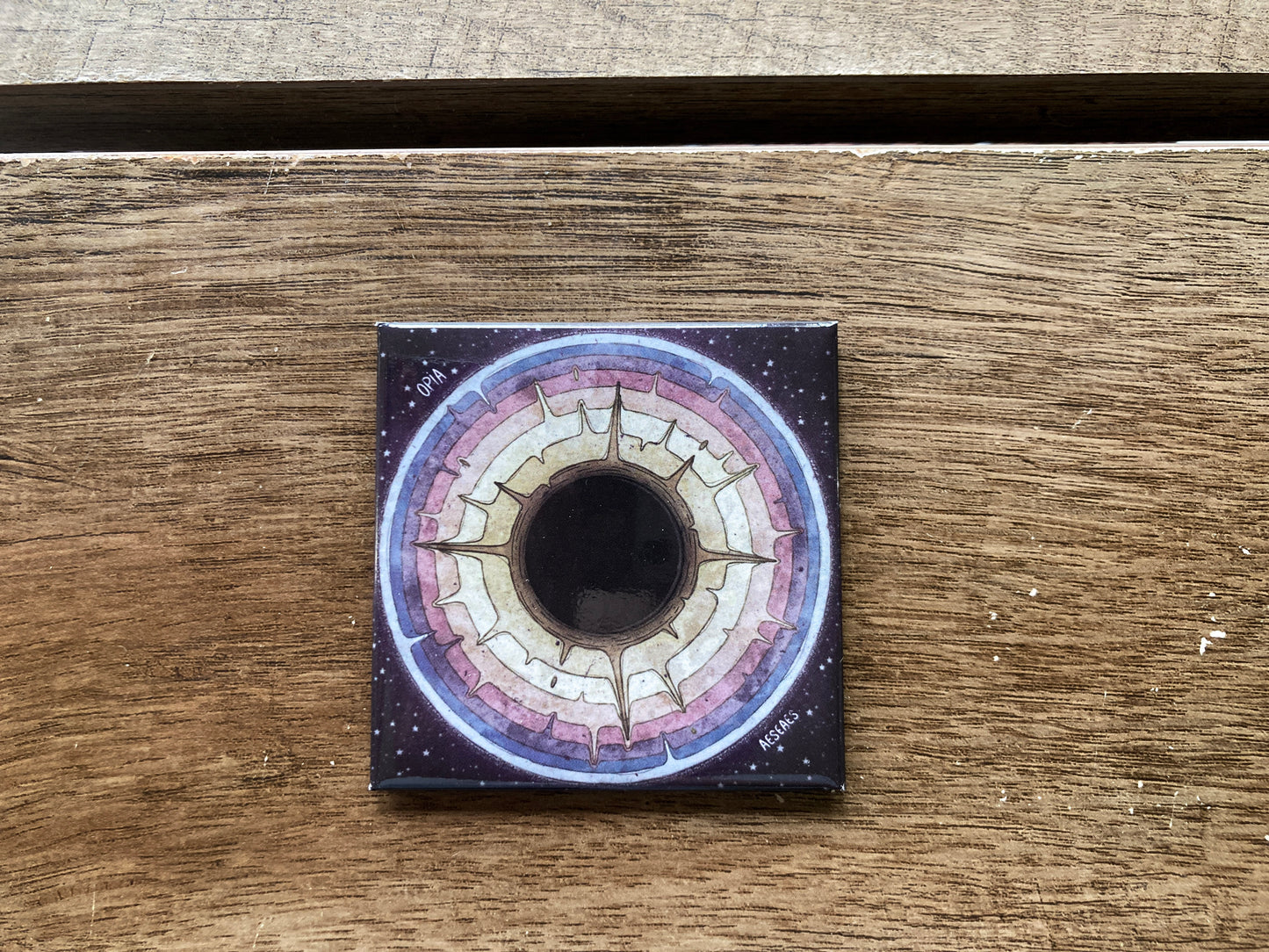 Opia Magnet